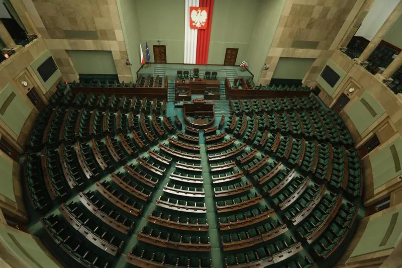 Jak posłowie VIII kadencji zasiadają w sejmie – tajemnice i ciekawostki z sali obrad