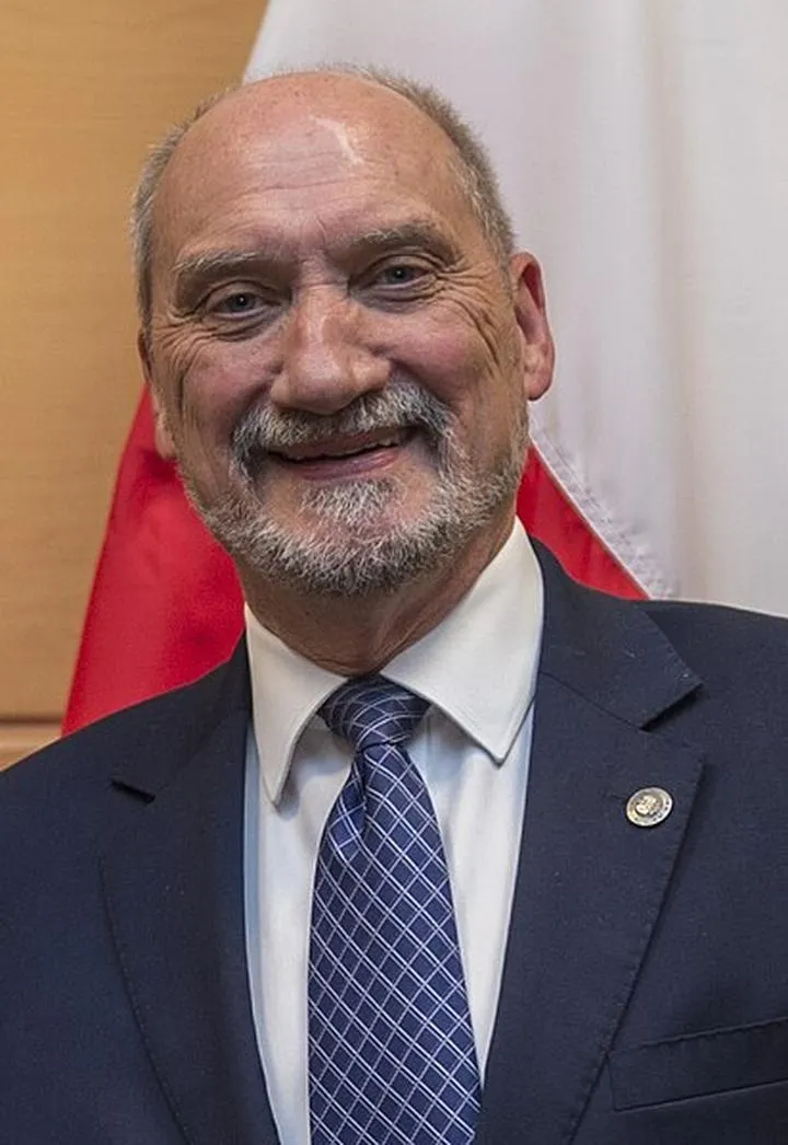 Postać Macierewicza w polityce